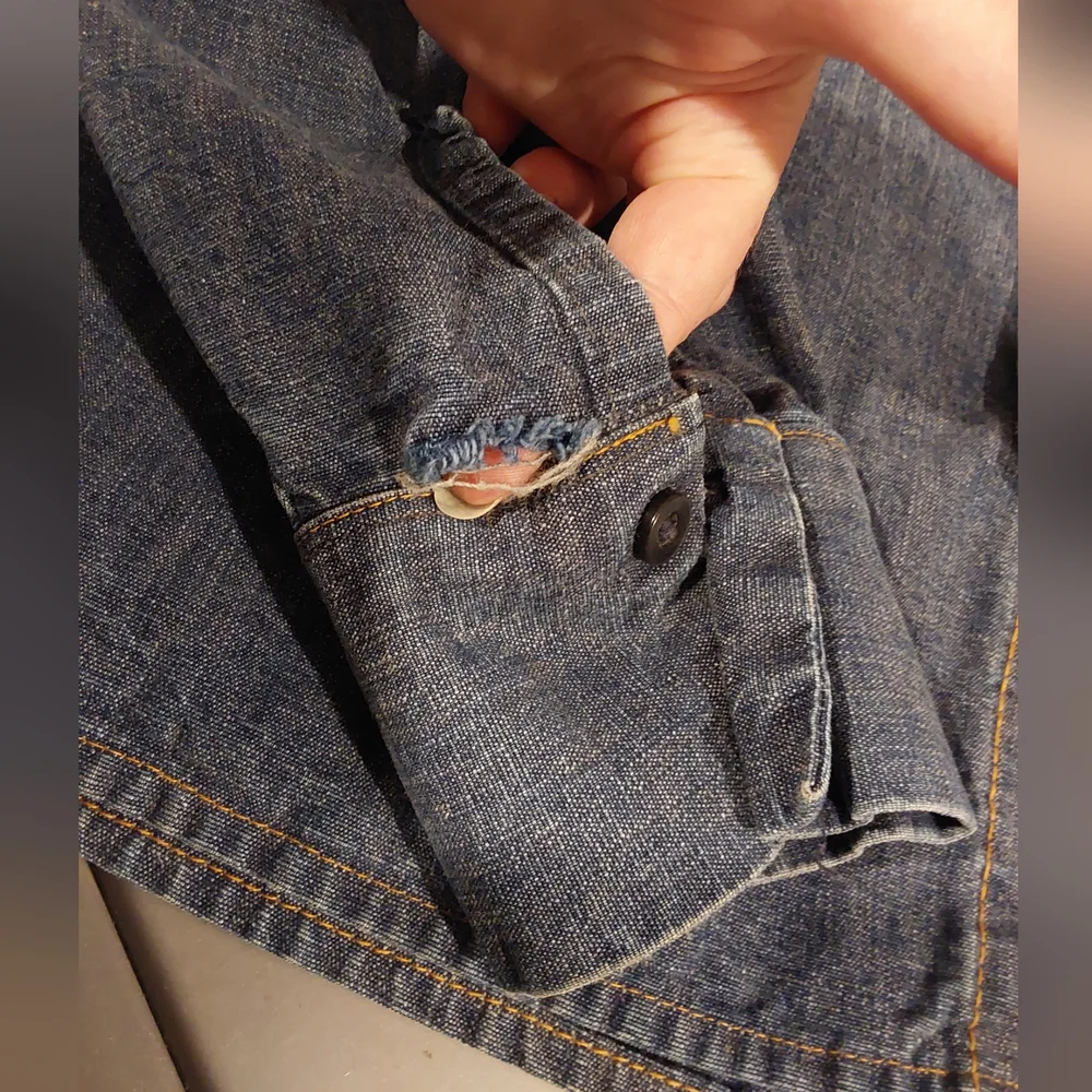 Vintage 1970s Levi’s Big E Denim Shirt Orange Tab Size M Made in USA
